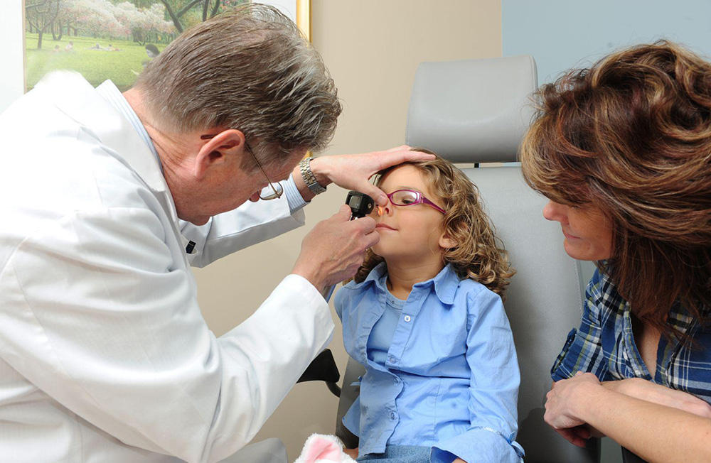 Медицинская помощь при носовом кровотечении Медицинская помощь при носовом кровотечении