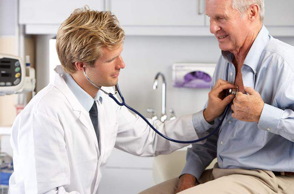 Осмотр у врача-кардиолога Осмотр у врача-кардиолога