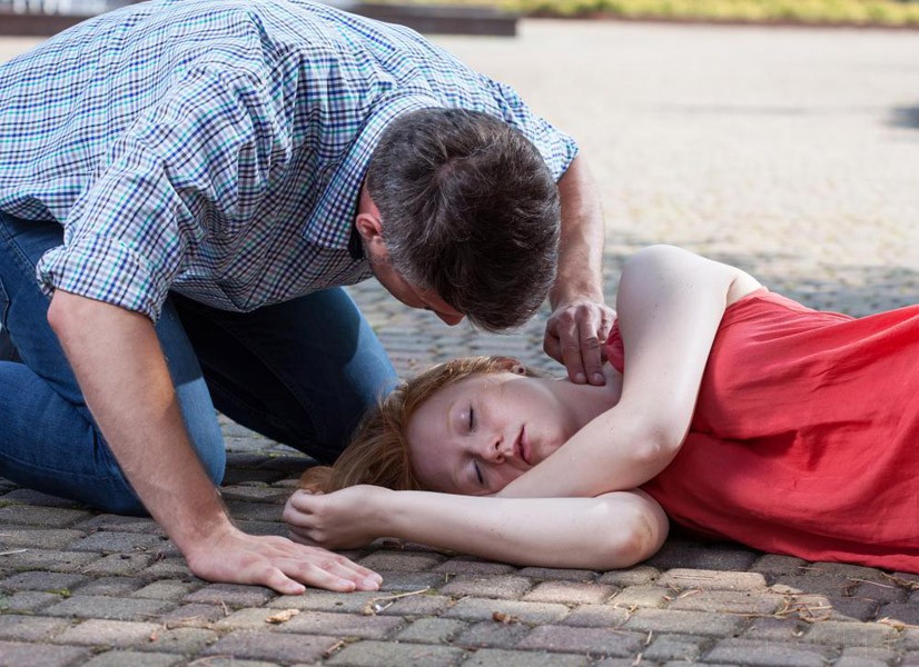 Внезапная потеря сознания Внезапная потеря сознания